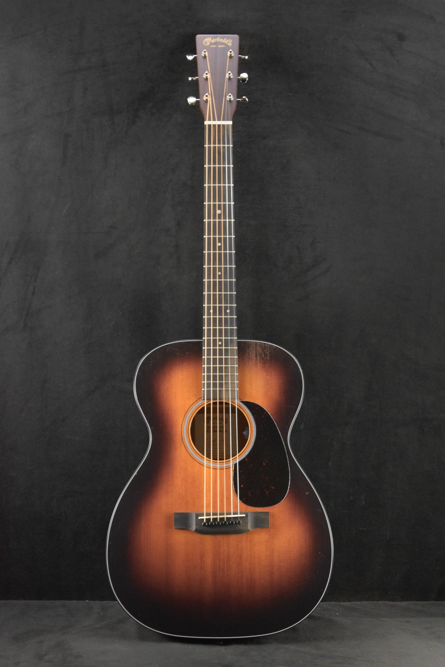 Martin 00-10E Retro Joe Bonamassa Worn Sunburst Top