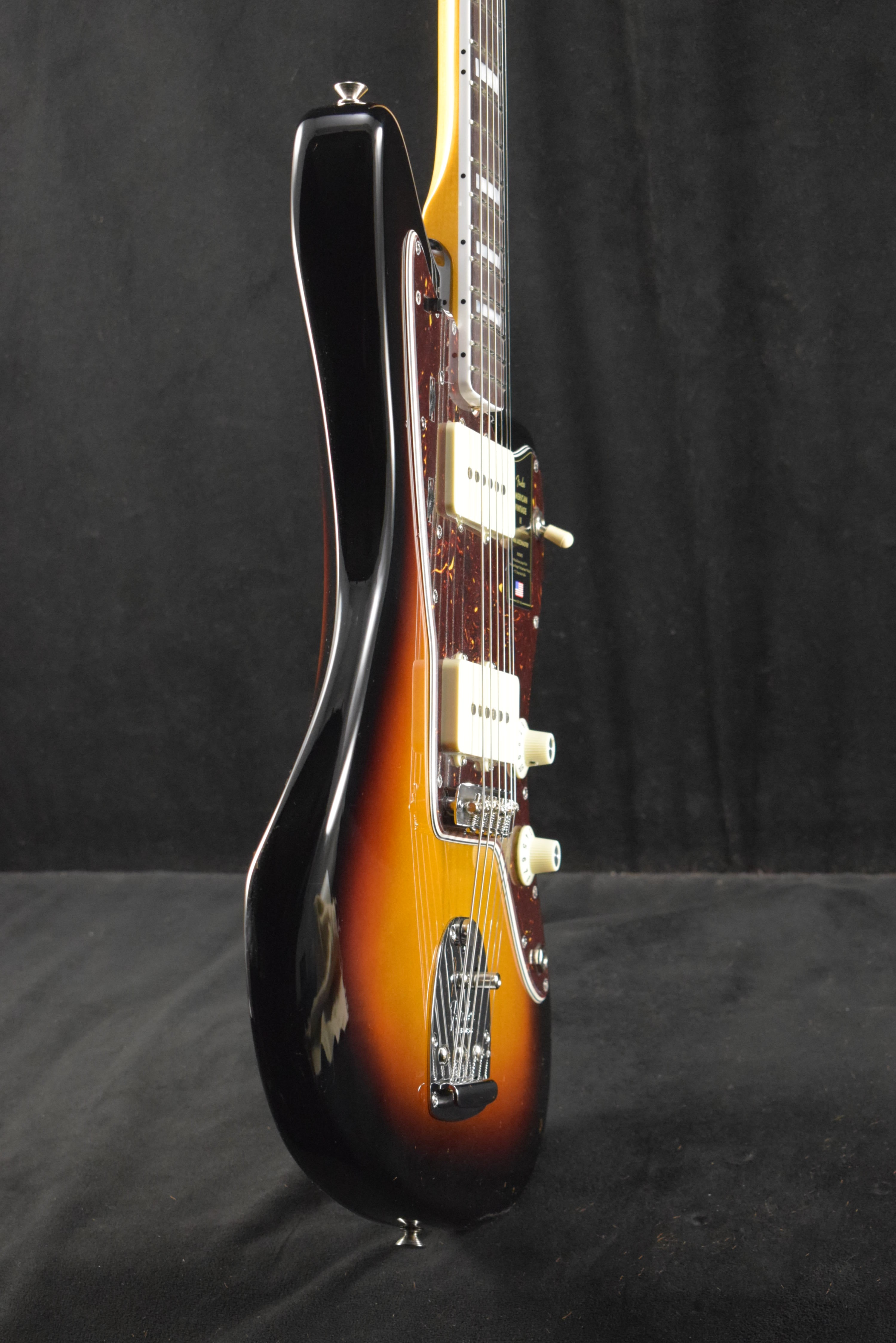 Fender American Vintage II 1966 Jazzmaster Rosewood Fingerboard 3