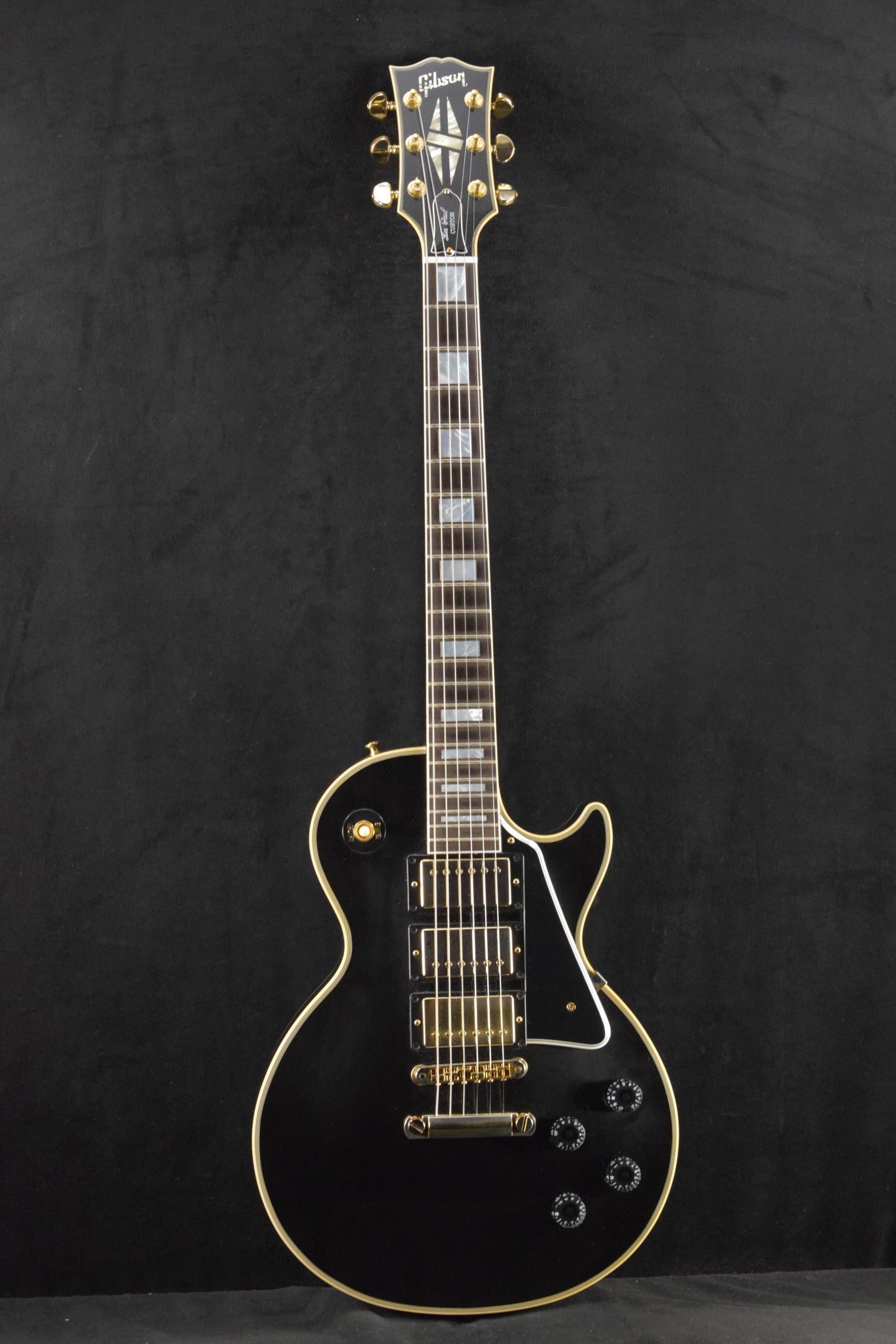 Gibson Custom Shop Les Paul Custom Chambered Body Slim Neck 3 Pickup Ebony VOS