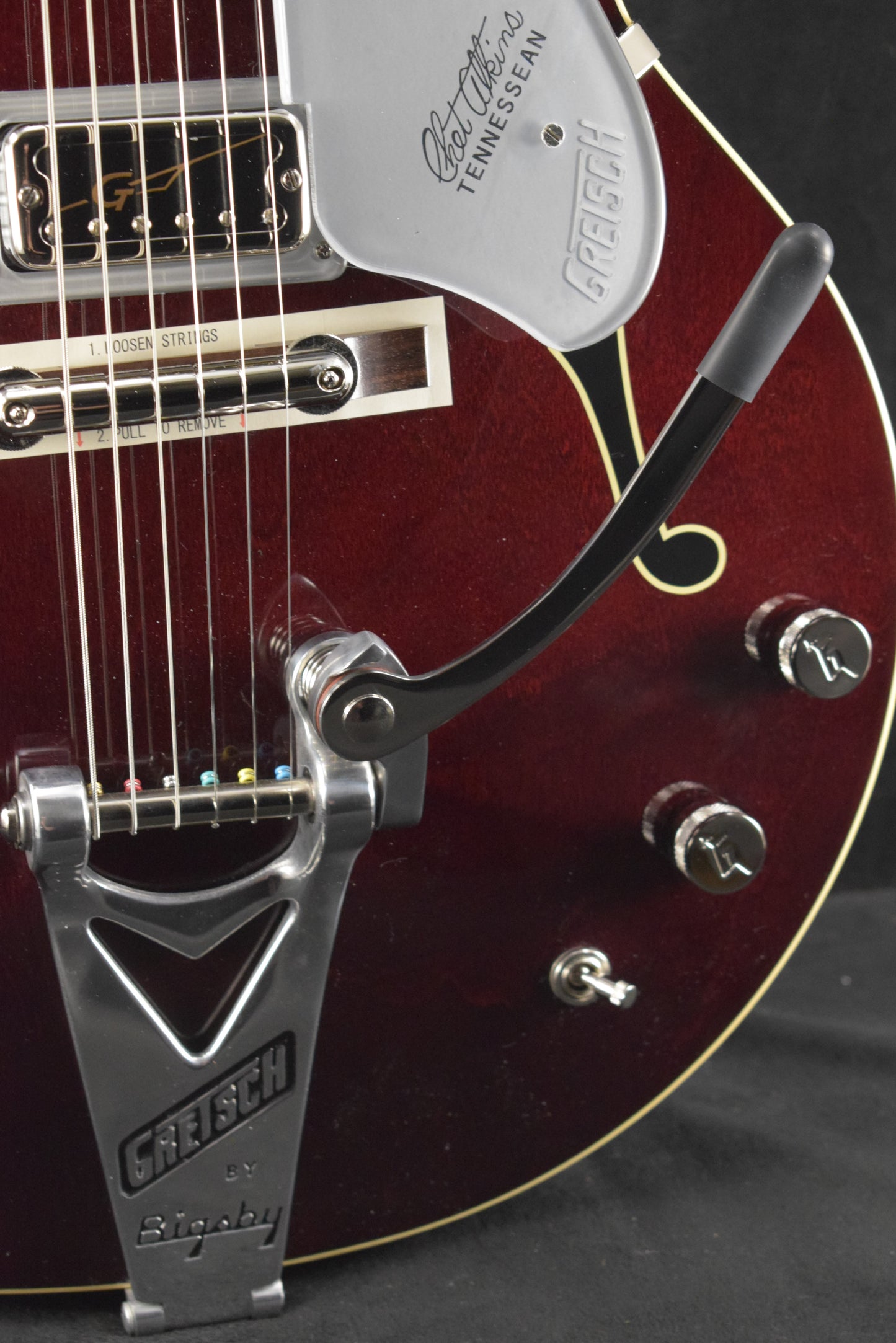 Gretsch G6119T-62 Vintage Select Edition '62 Tennessee Rose Bigsby Dark Cherry Stain