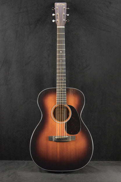 Martin 00-10E Retro Joe Bonamassa Worn Sunburst Top