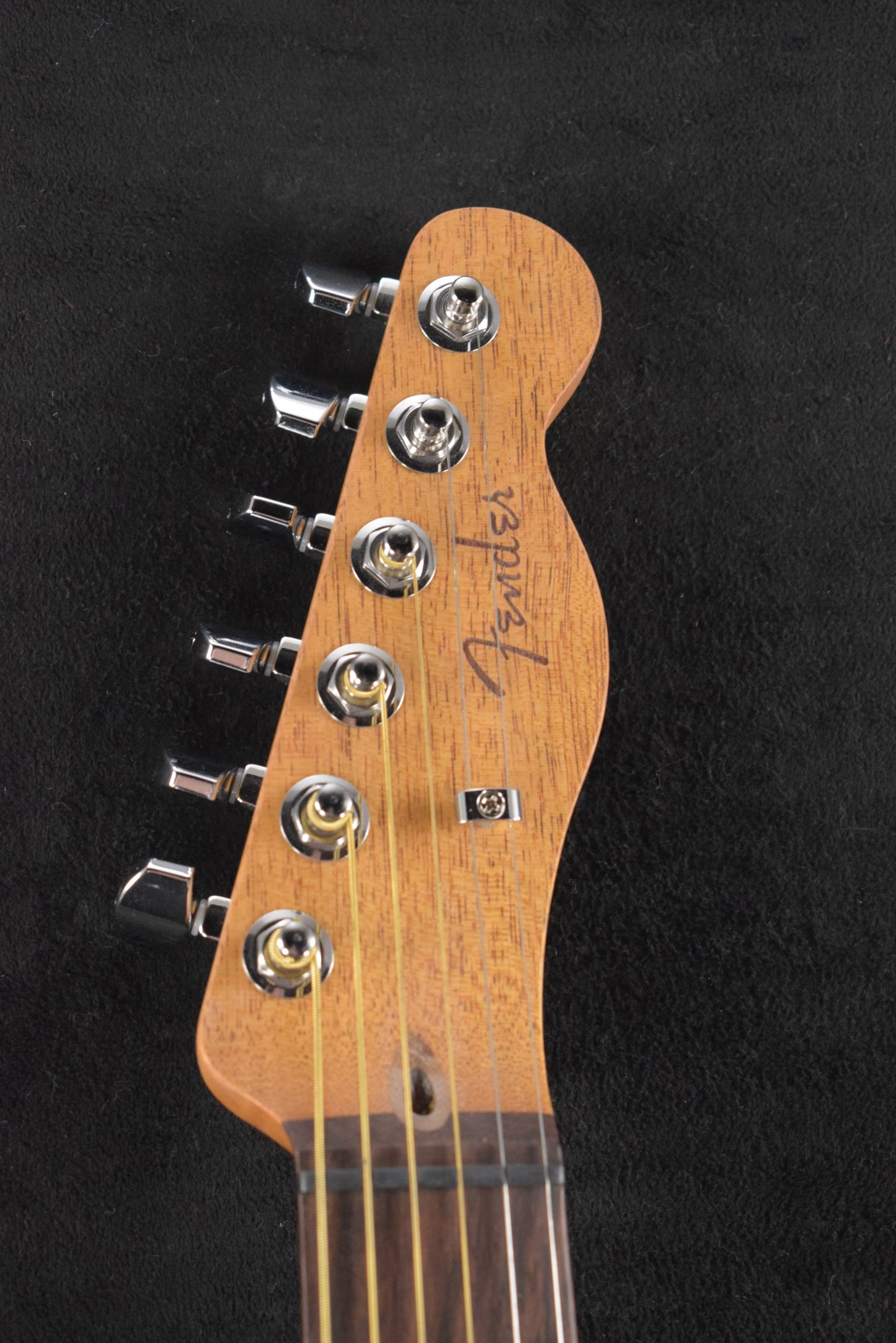 Fender FINNEAS Signature Acoustasonic Player Telecaster with Bag Cappuccino Fade