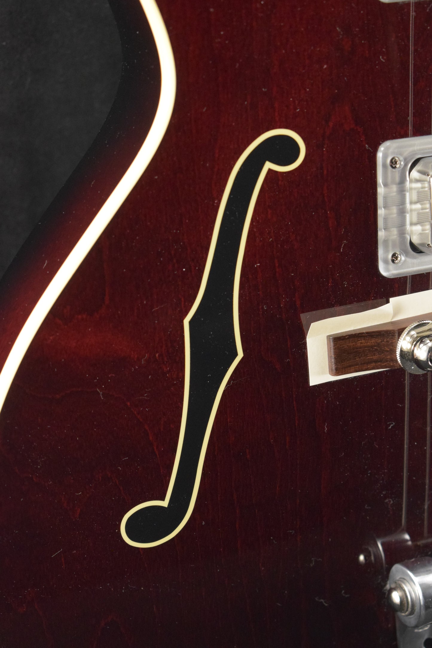 Gretsch G6119T-62 Vintage Select Edition '62 Tennessee Rose Bigsby Dark Cherry Stain
