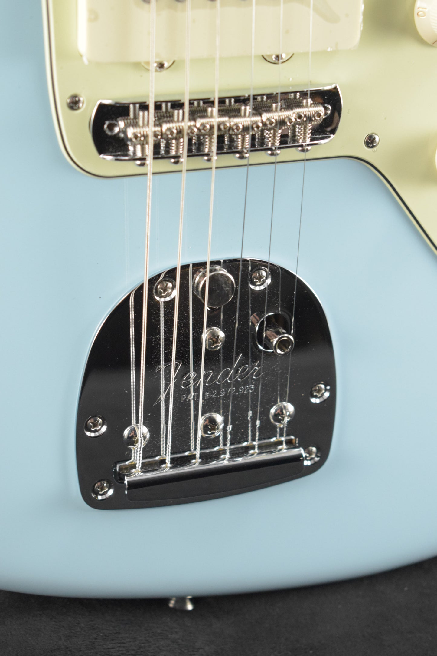 Fender Vintera III Mid '60s Jazzmaster Sonic Blue Rosewood Fingerboard
