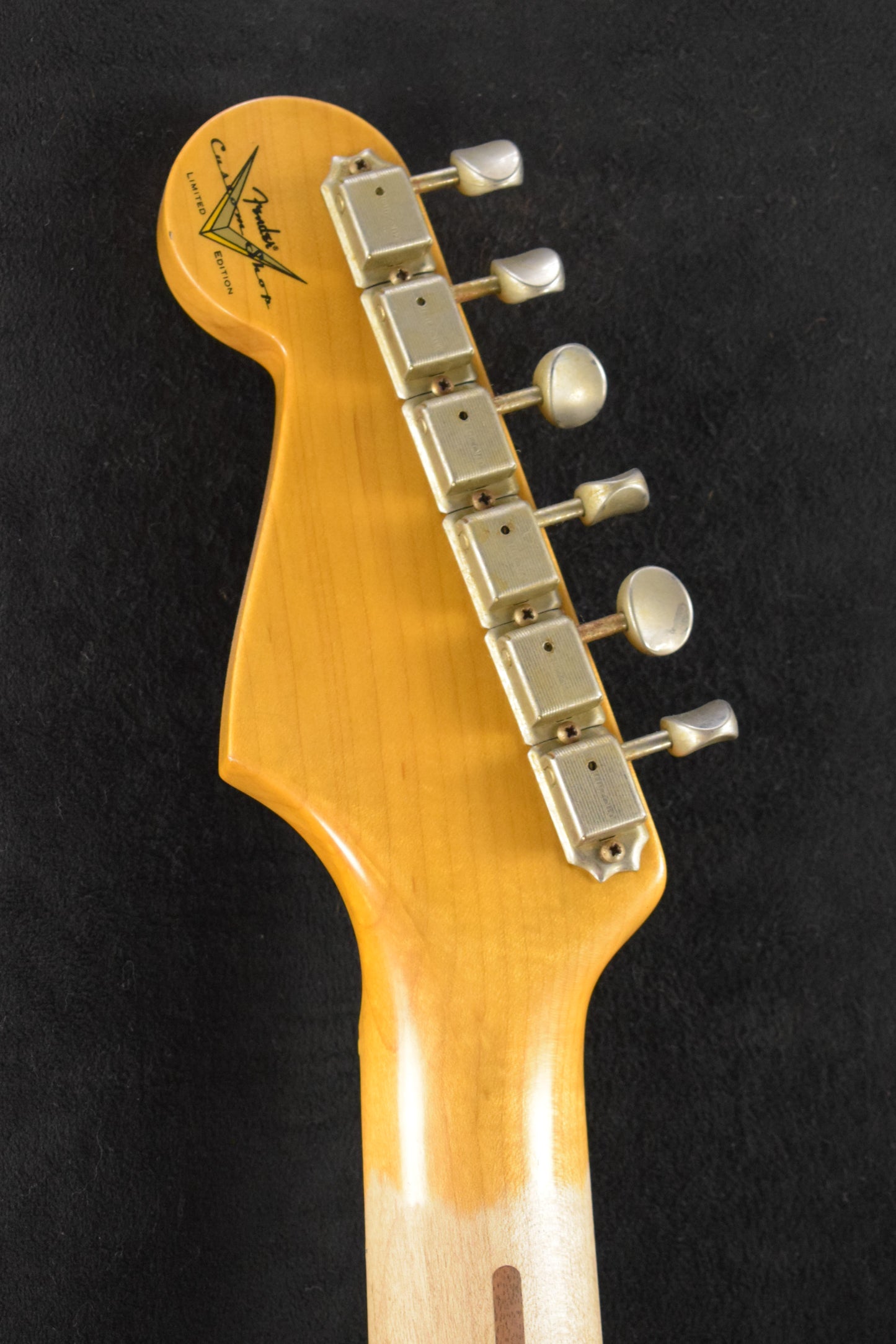 Fender '56 Strat Journeyman Relic Super Faded Aged Shell Pink w/"Bone-Tone" Pickups