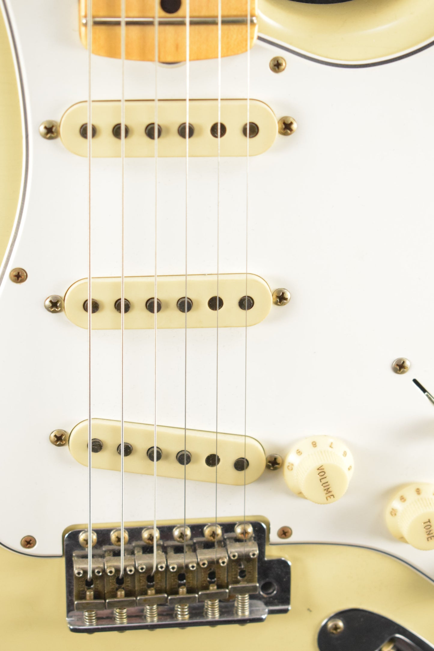 Fender Custom Shop Limited Edition '69 Stratocaster Journeyman Relic - Aged Vintage White