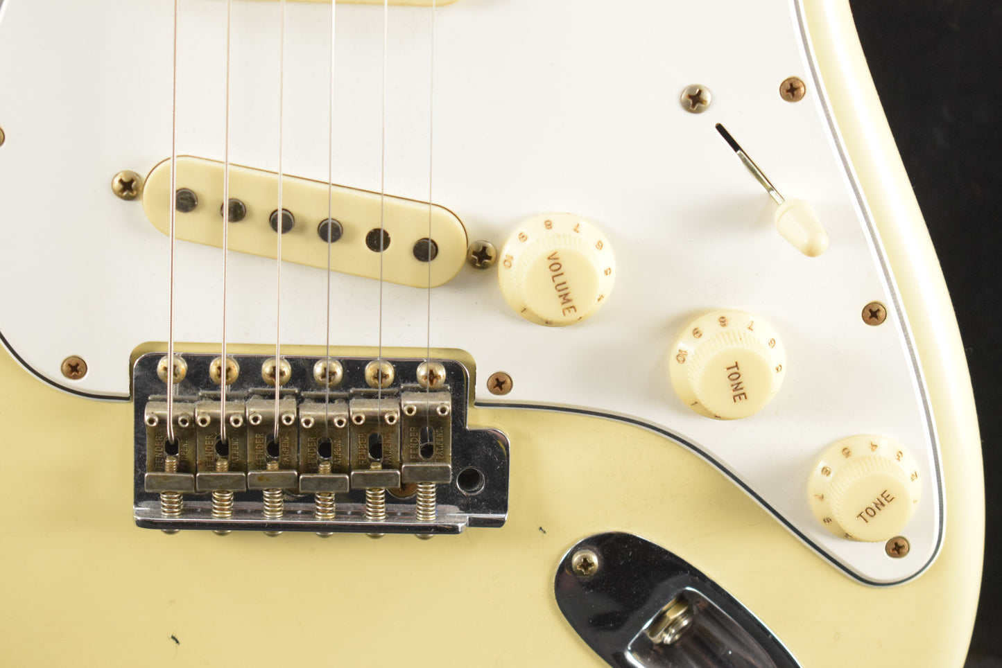 Fender Custom Shop Limited Edition '69 Stratocaster Journeyman Relic - Aged Vintage White
