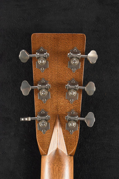 Martin D-28 StreetLegend