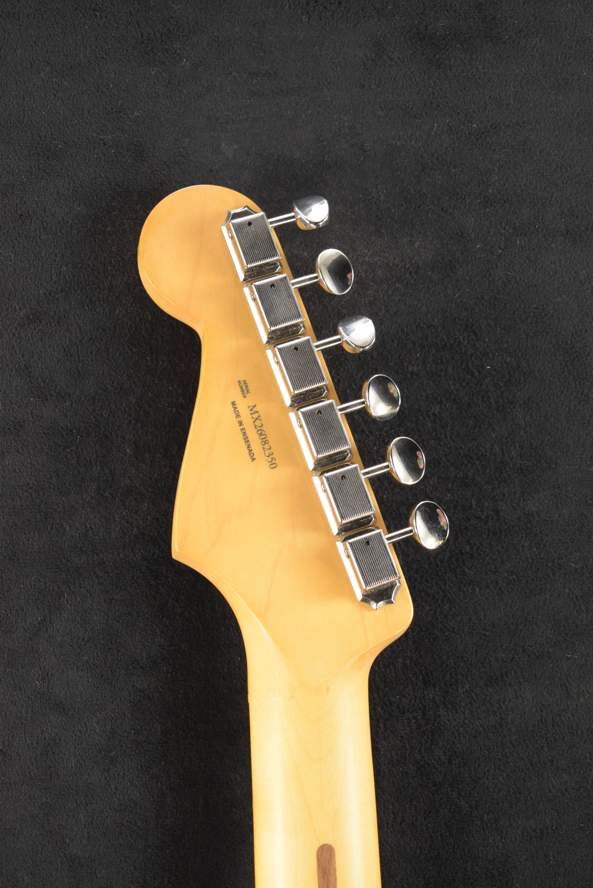 Fender Player II Stratocaster Aged Cherry Burst Maple Fingerboard