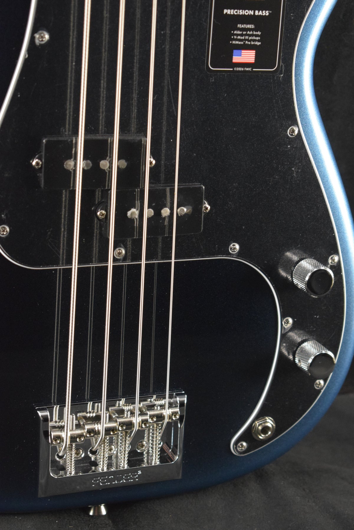 Fender American Professional Precision Bass Dark Night Rosewood Fingerboard