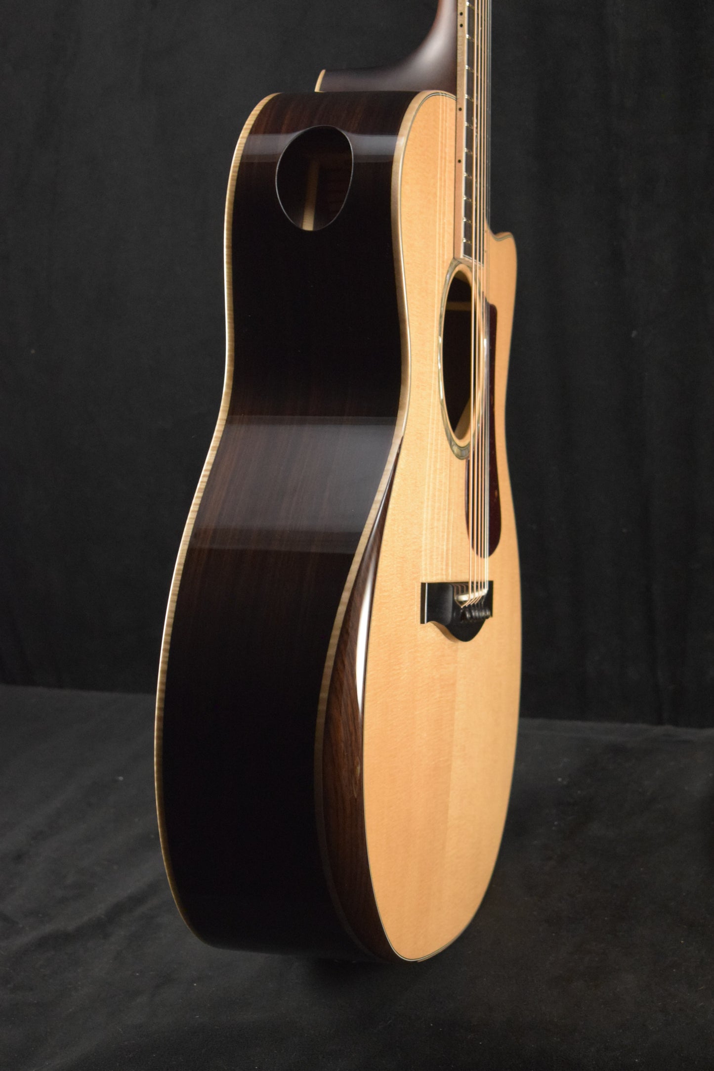 Eastman AC822CE Acoustic-Electric Grand Auditorium Natural Truetone Gloss
