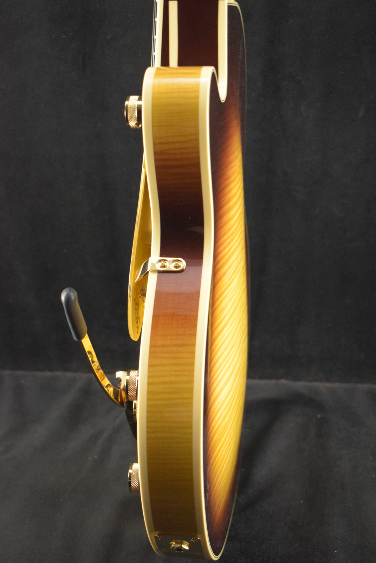 Gretsch Broadkaster Jr. LX Figured Center Block with String-Thru Bigsby Caramel Dawn
