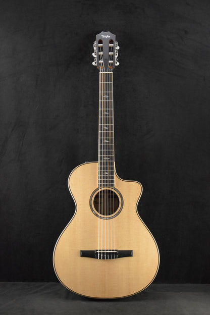 Taylor 812ce-N Nylon-String 12-Fret Natural