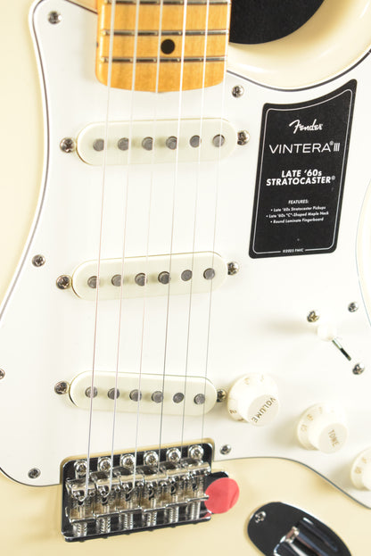 Fender Vintera III Late '60s Stratocaster Olympic White Maple Fingerboard