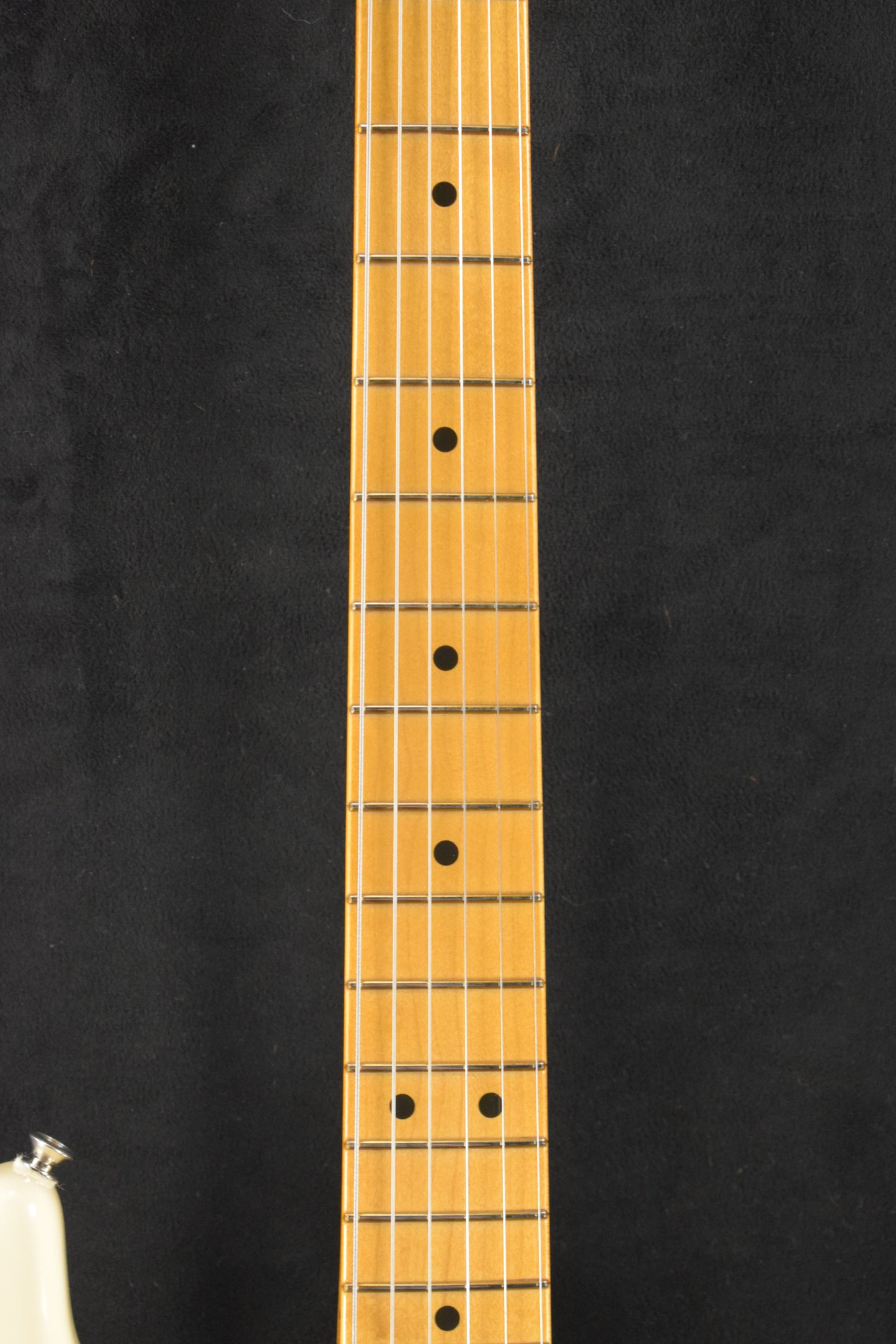 Fender Vintera III Late '60s Stratocaster Olympic White Maple Fingerboard