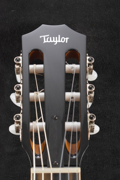 Taylor 812ce-N Nylon-String 12-Fret Natural