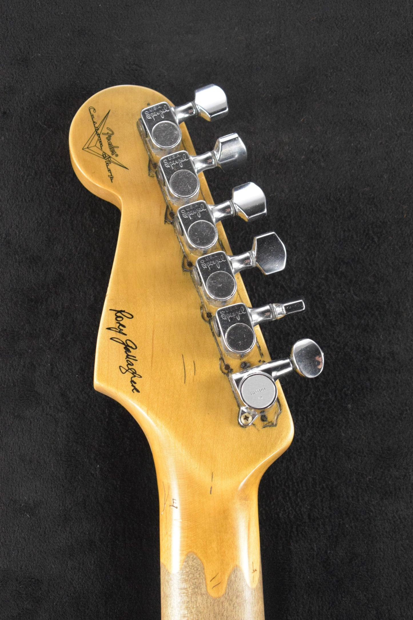 Fender Rory Gallagher Signature Stratocaster Relic 3-Color Sunburst Rosewood Fingerboard