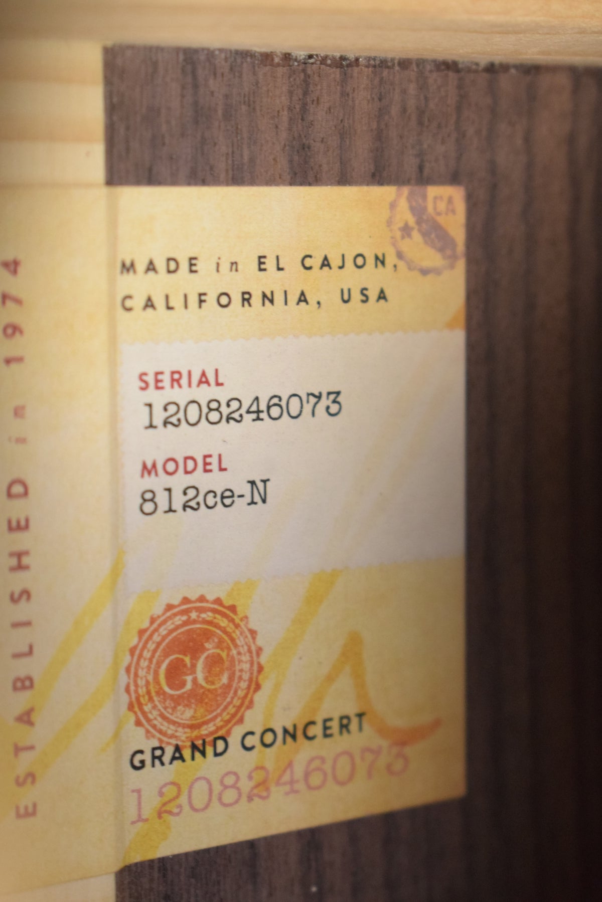 Taylor 812ce-N Nylon-String 12-Fret Natural