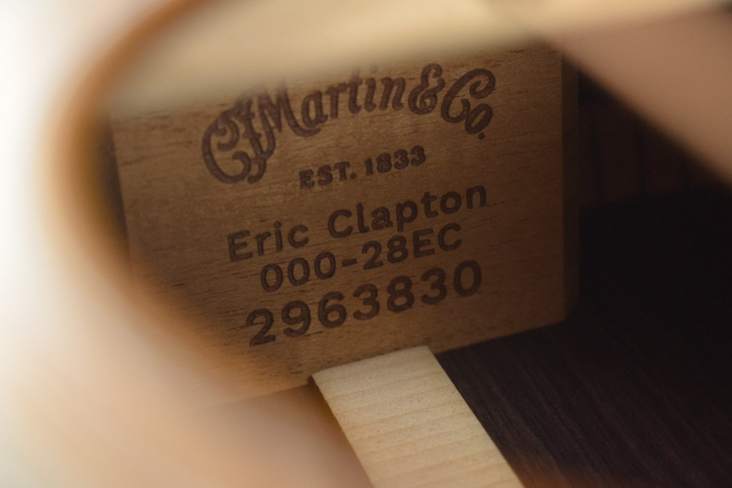 Martin 000-28EC Eric Clapton Signature Model 1935 Sunburst