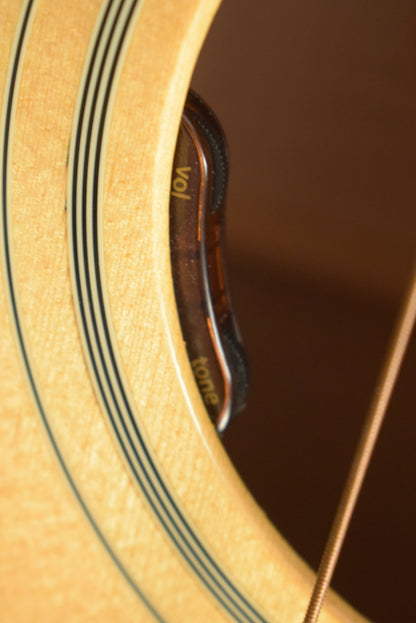 Gibson Dove Original Antique Natural