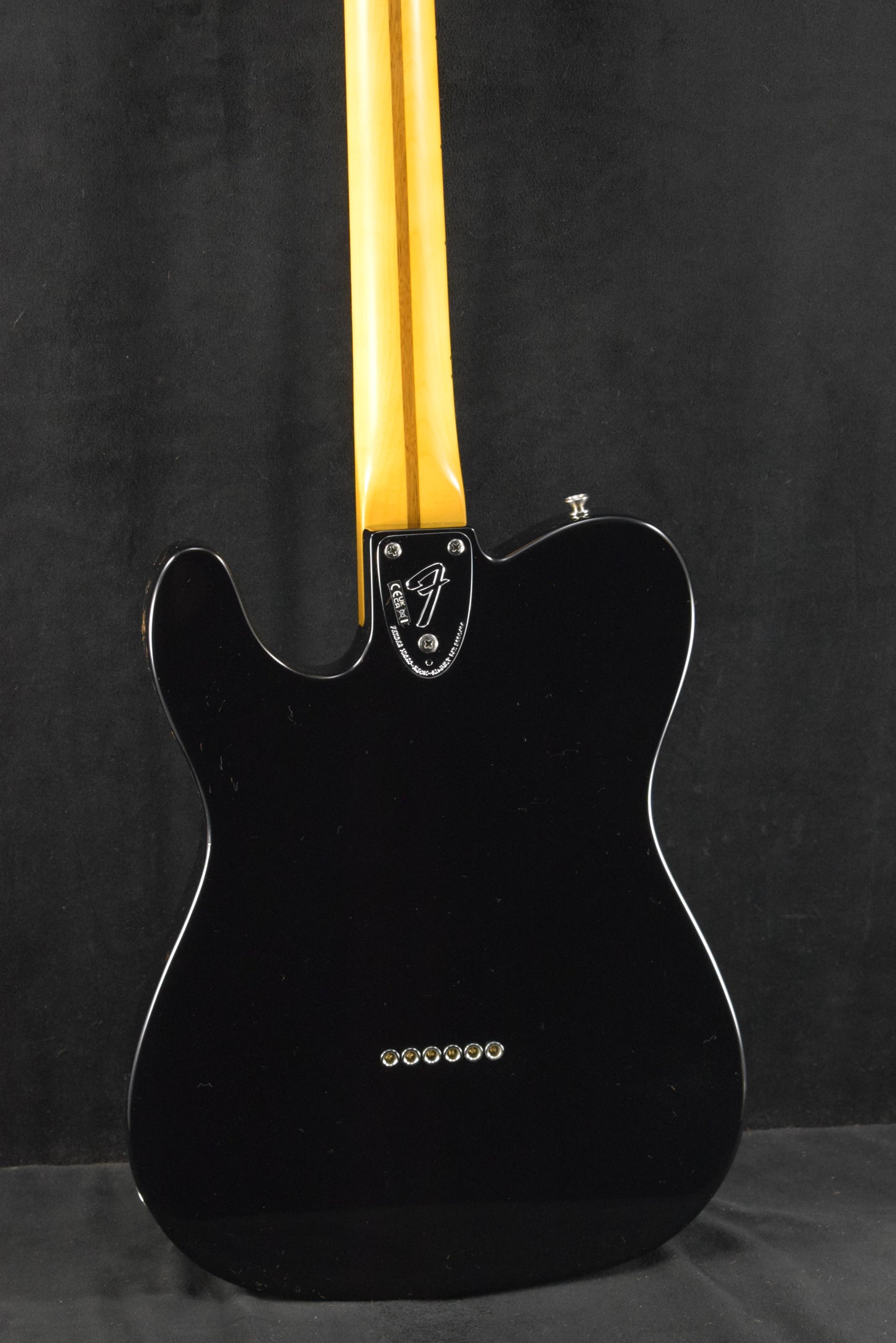 Fender American Vintage II 1977 Telecaster Custom Maple Fingerboard Black