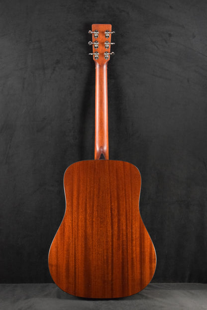Eastman E2D-DLX-SB Solid Cedar/Sapele Dreadnought Sunburst Truetone Gloss