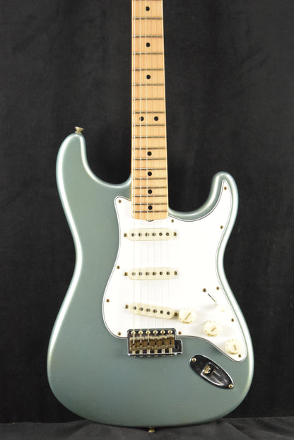Fender Limited Edition '69 Stratocaster Journeyman Relic - Aged Firemist Silver