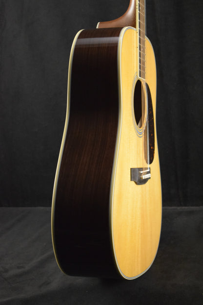 Martin D-35 Natural