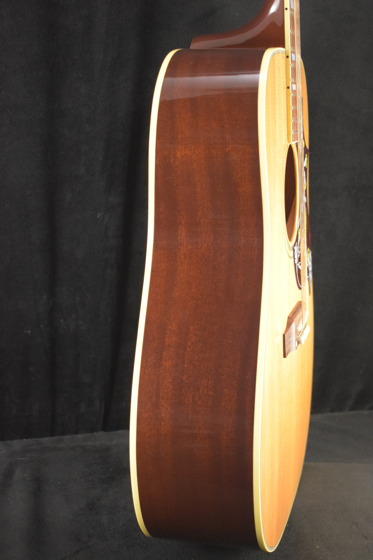 Gibson Hummingbird Original Antique Natural