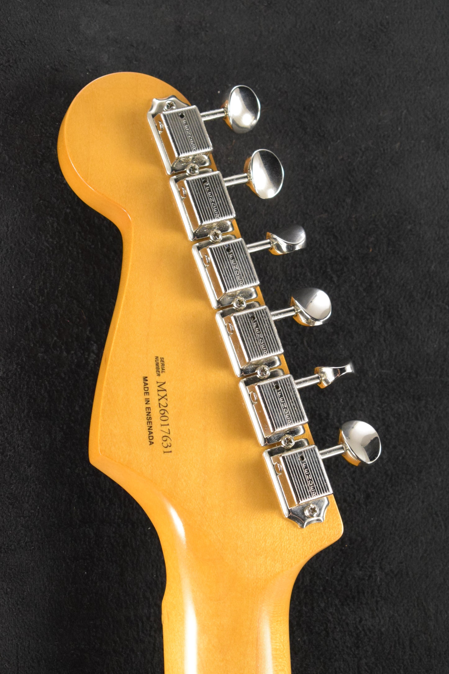 Fender Vintera III Late '50s Stratocaster 3-Color Sunburst Maple Fingerboard