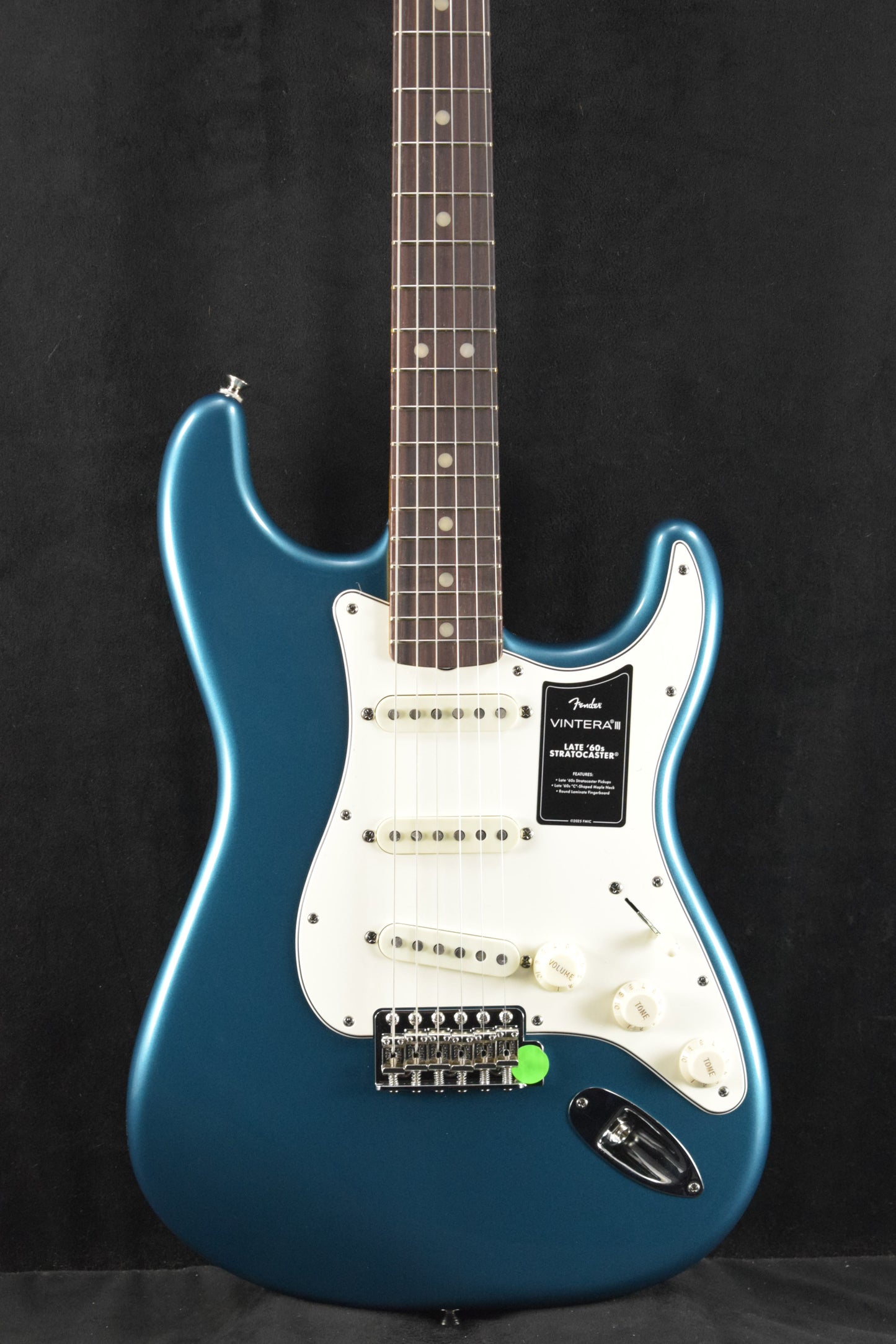 Fender Vintera III Late '60s Stratocaster Ocean Turquoise Rosewood Fingerboard