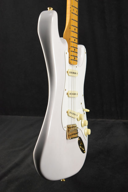 Fender Limited Edition American Vintage II 1957 Stratocaster Flame Maple Fingerboard White Blonde