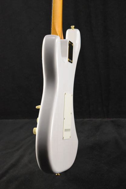 Fender Limited Edition American Vintage II 1957 Stratocaster Flame Maple Fingerboard White Blonde