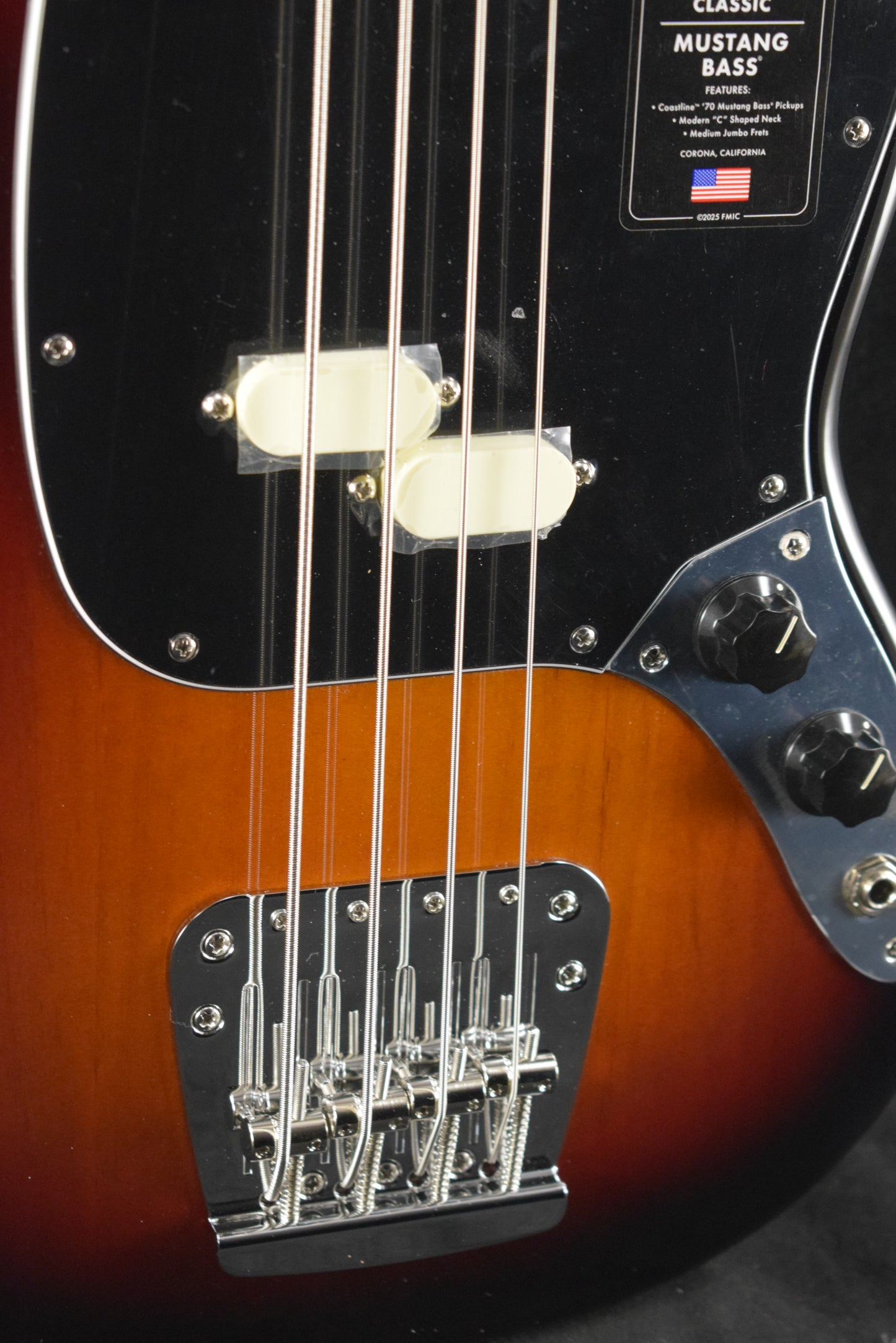 Fender American Professional Classic Mustang Bass 3-Color Sunburst Rosewood Fingerboard
