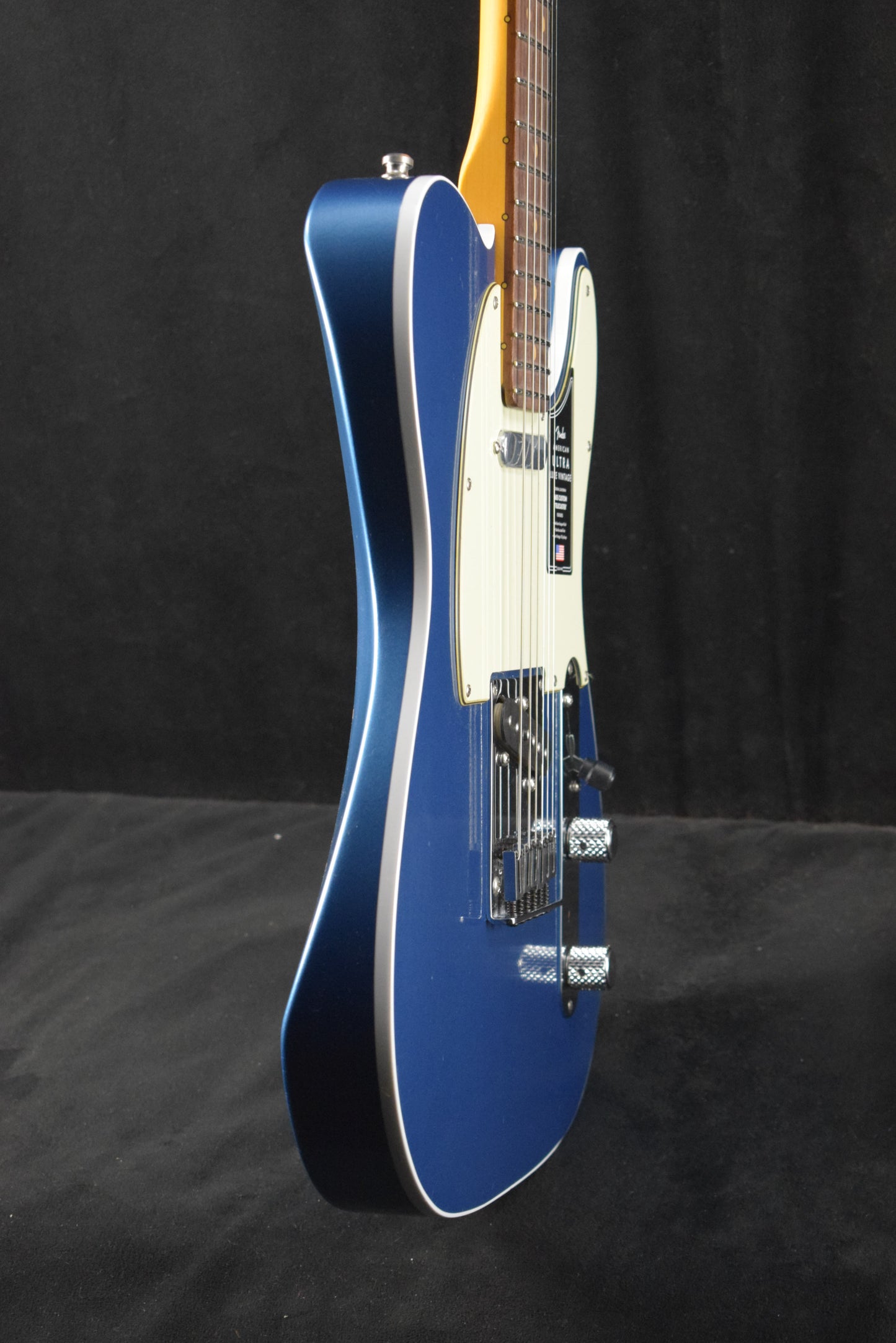 Fender American Ultra Luxe Vintage '60s Custom Telecaster Rosewood Fingerboard Lake Placid Blue
