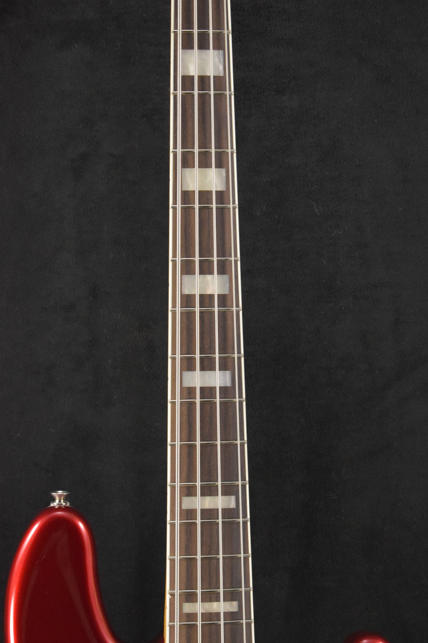 Fender Vintera III Early '70s Jazz Bass Candy Apple Red Rosewood Fingerboard