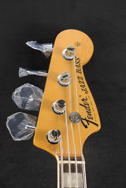 Fender Vintera III Early '70s Jazz Bass Candy Apple Red Rosewood Fingerboard