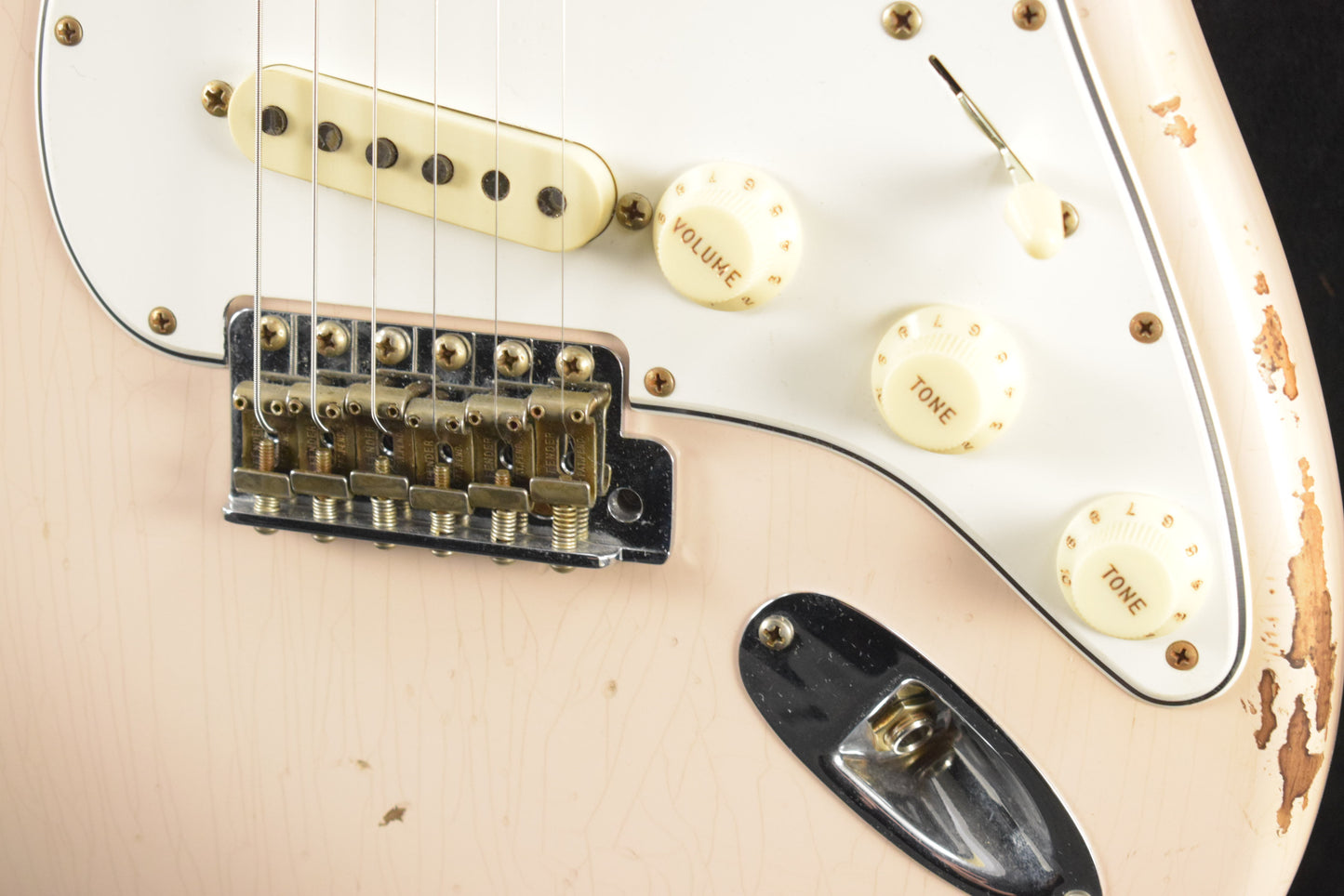 Fender Limited Edition '64 Stratocaster Relic - Super Faded Aged Shell Pink