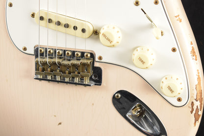 Fender Limited Edition '64 Stratocaster Relic - Super Faded Aged Shell Pink