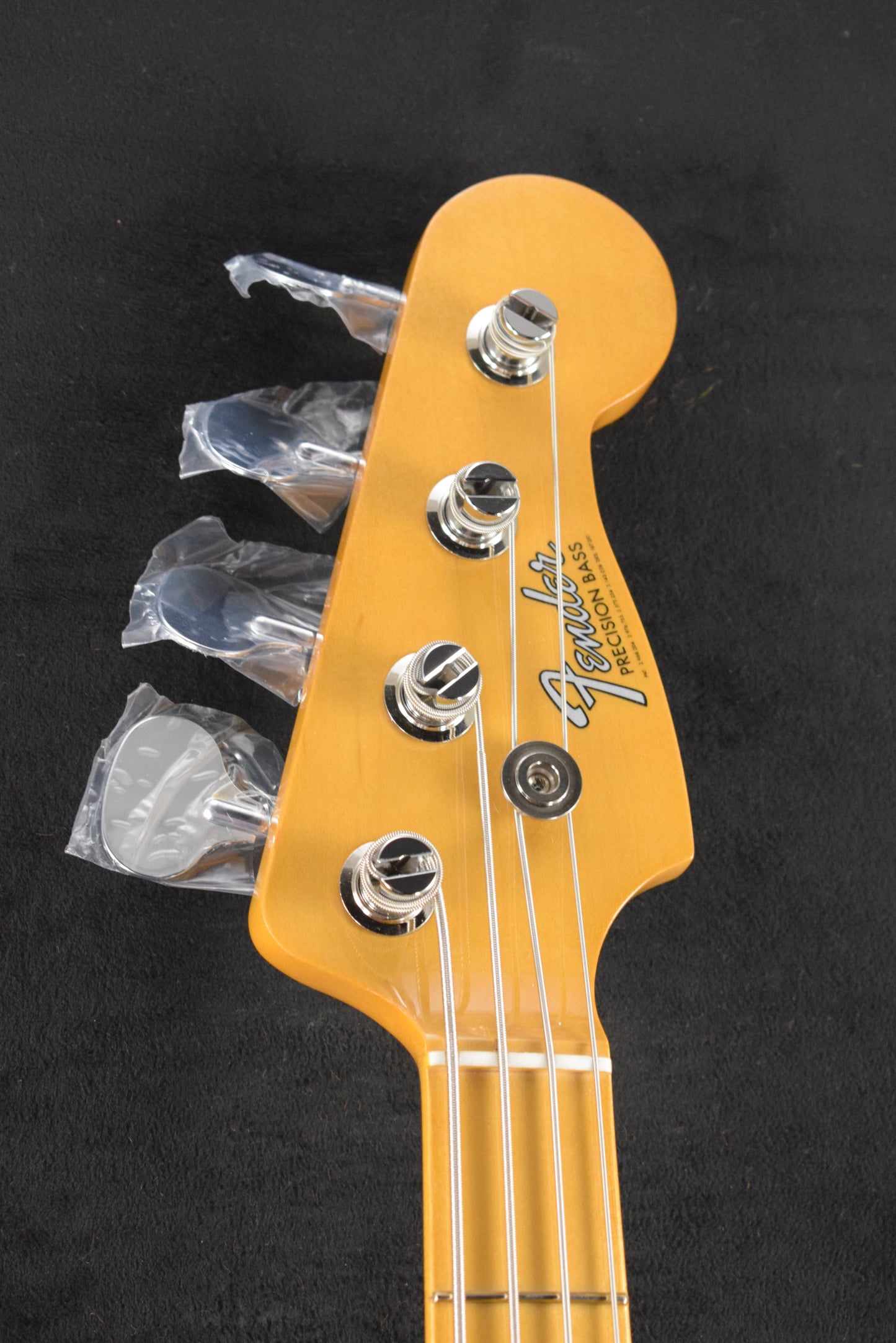 Fender Vintera III Late '60s Precision Bass Lake Placid Blue Maple Fingerboard
