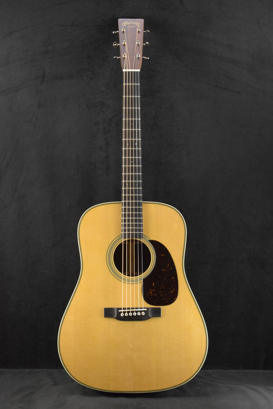 Martin HD-28 Gloss