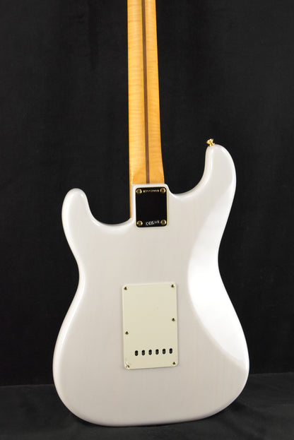 Fender Limited Edition American Vintage II 1957 Stratocaster Flame Maple Fingerboard White Blonde