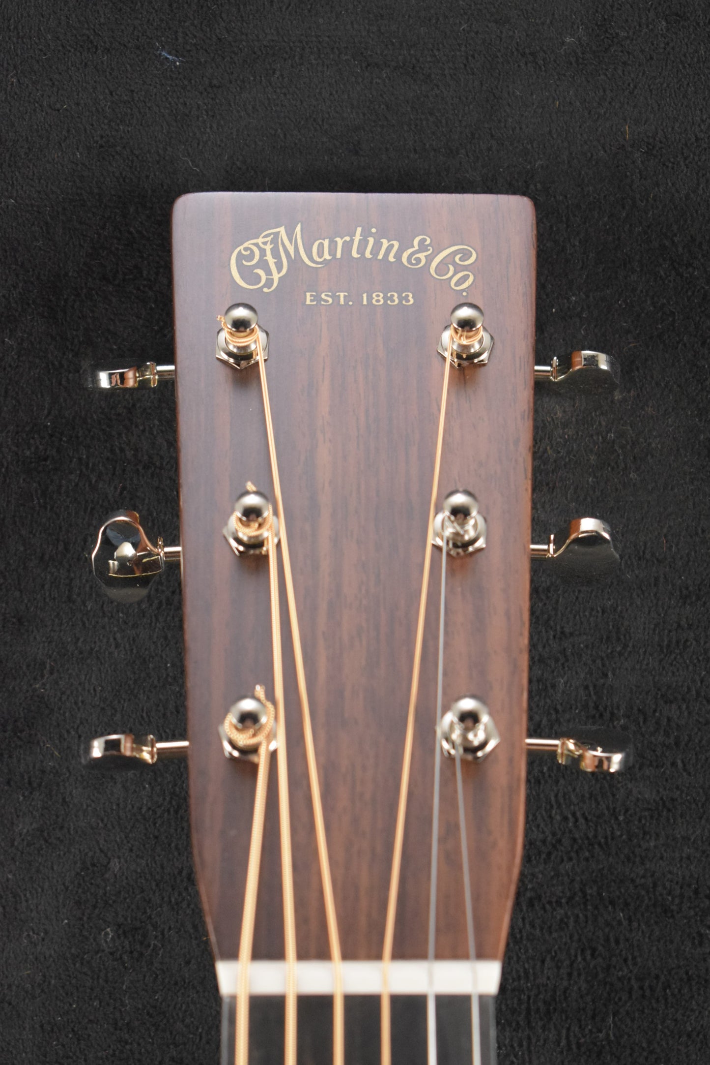 Martin HD-28 Gloss