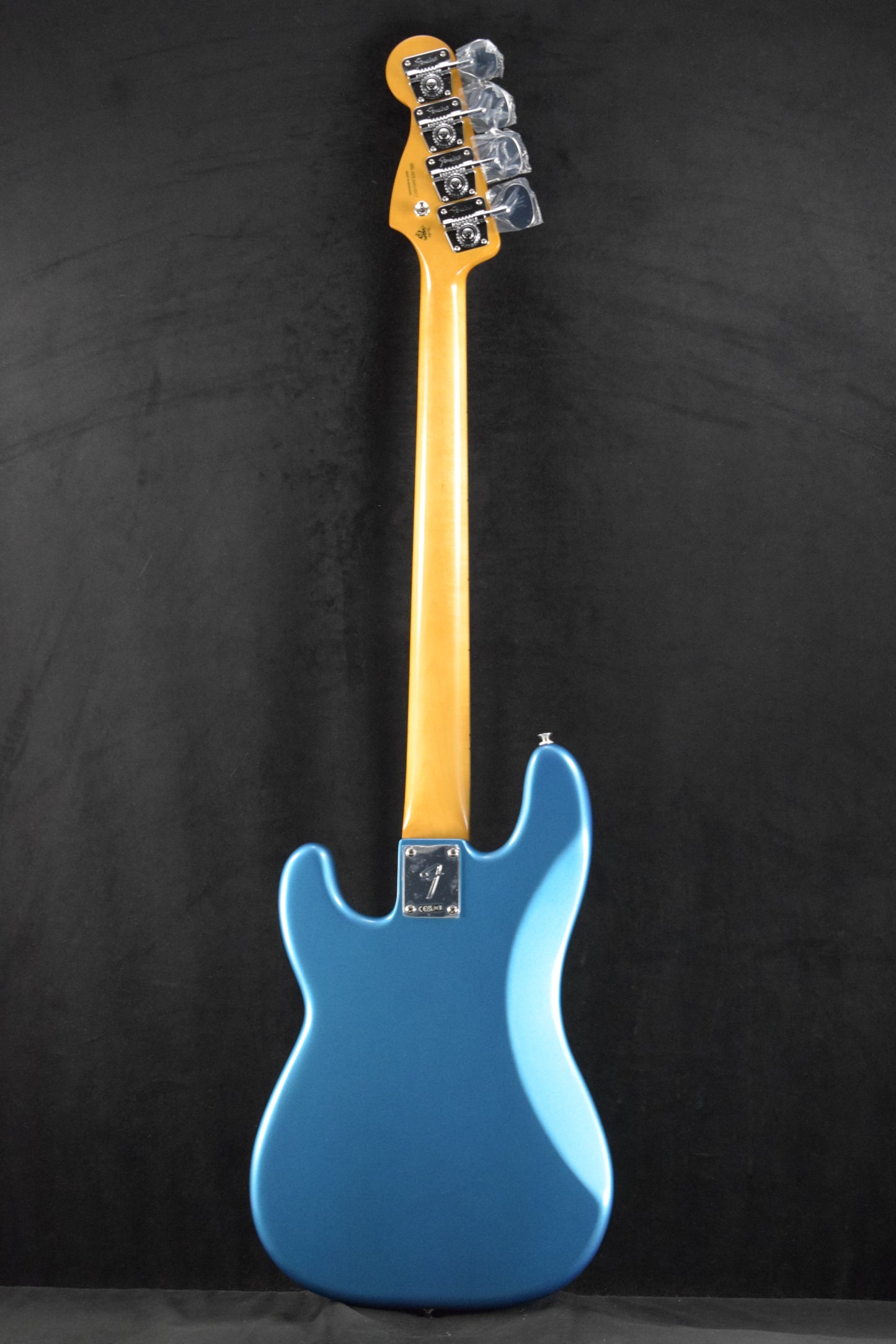 Fender Vintera III Late '60s Precision Bass Lake Placid Blue Maple Fingerboard