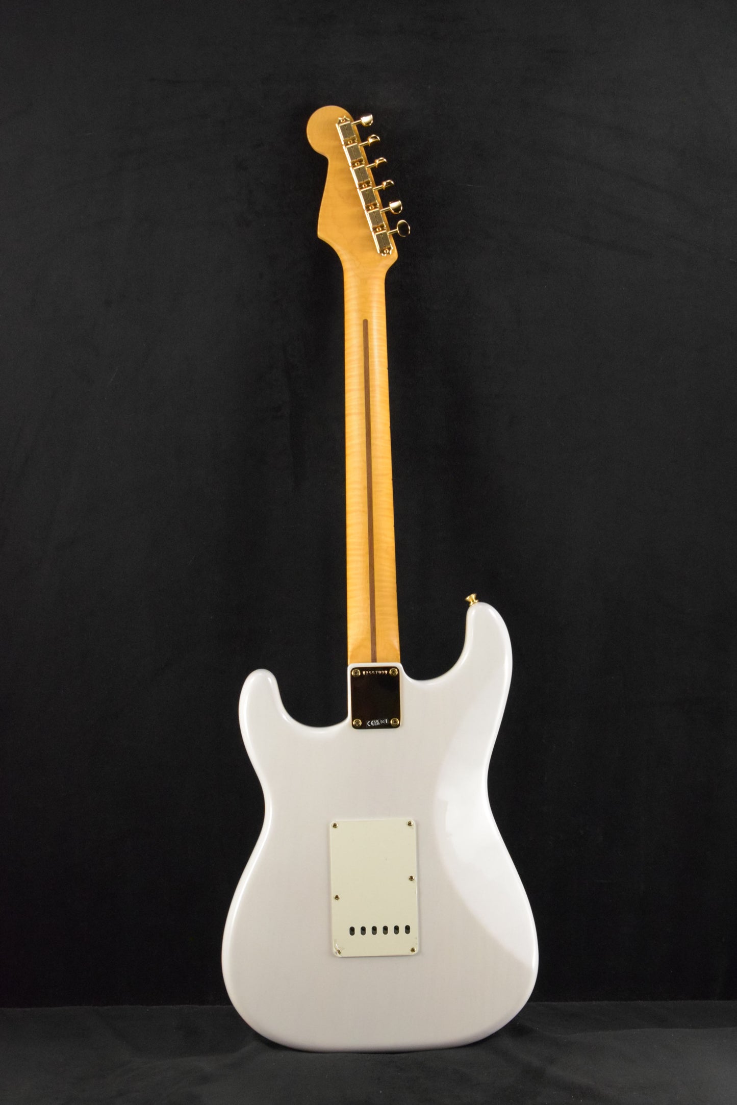 Fender Limited Edition American Vintage II 1957 Stratocaster Flame Maple Fingerboard White Blonde
