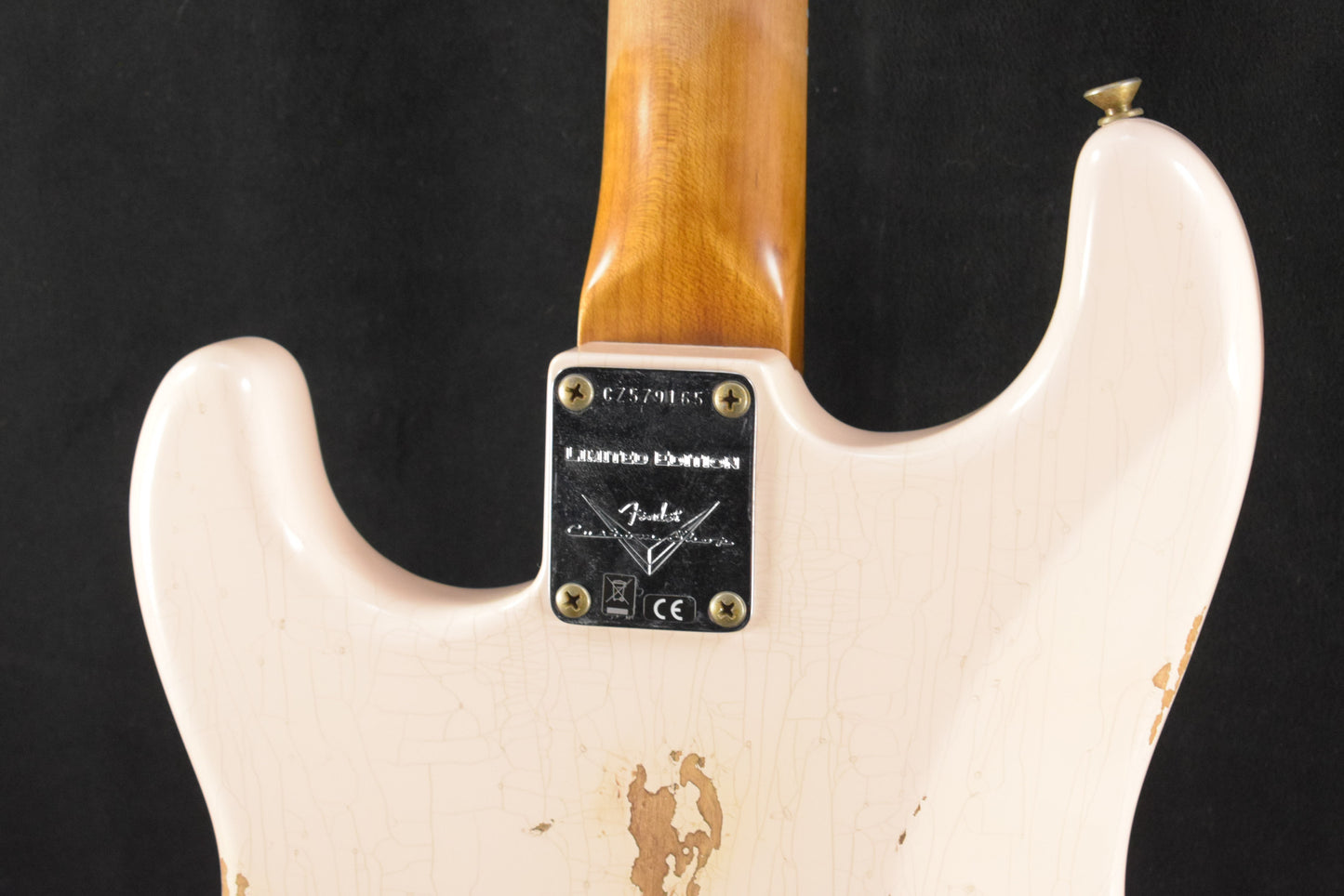 Fender Limited Edition '64 Stratocaster Relic - Super Faded Aged Shell Pink