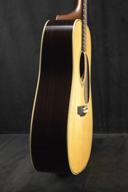 Martin HD-28 Gloss