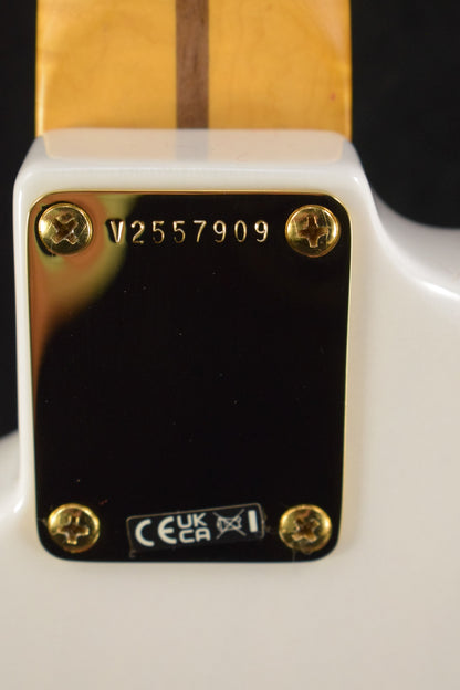 Fender Limited Edition American Vintage II 1957 Stratocaster Flame Maple Fingerboard White Blonde