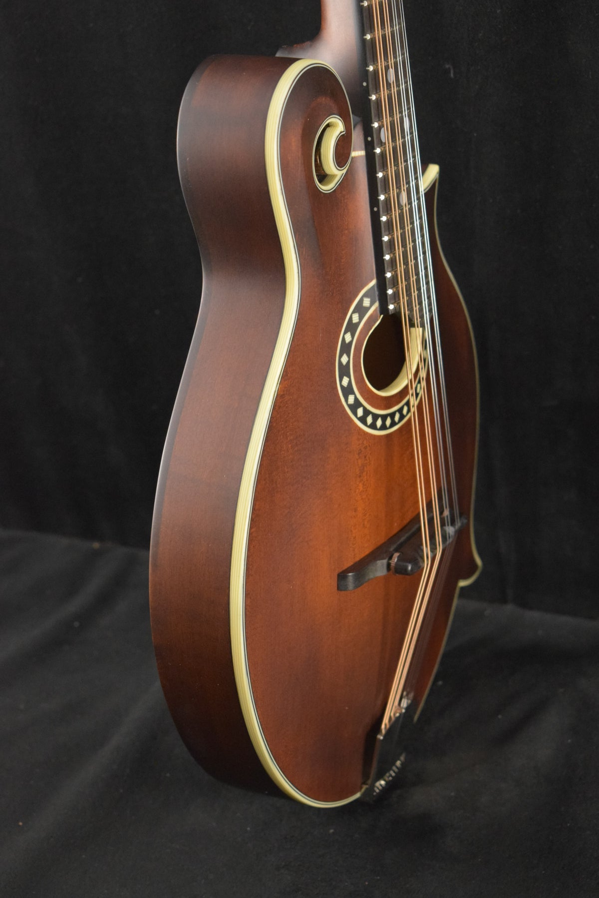 Eastman MD314 F-Style Oval-Hole Mandolin Classic Satin Finish