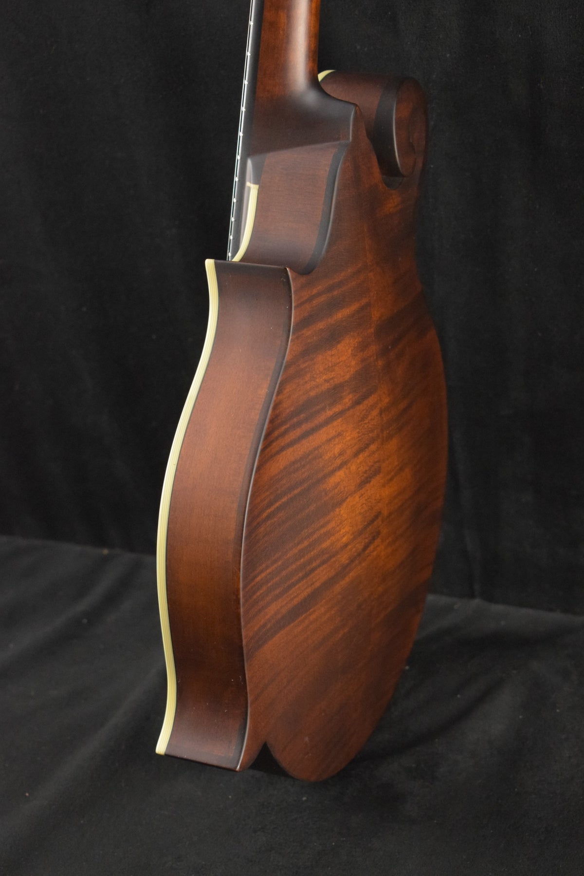Eastman MD314 F-Style Oval-Hole Mandolin Classic Satin Finish